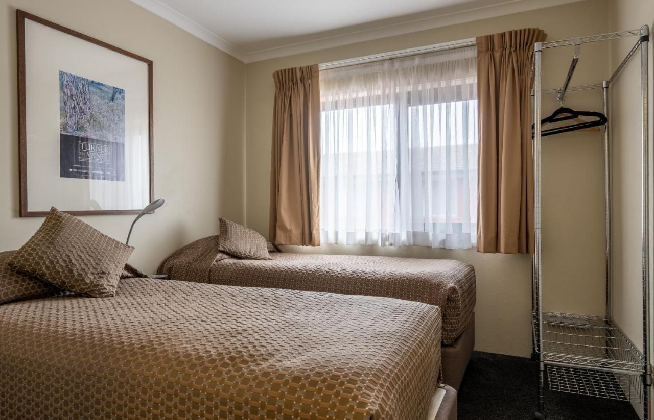 Forrest Hotel & Apartments Canberra Esterno foto