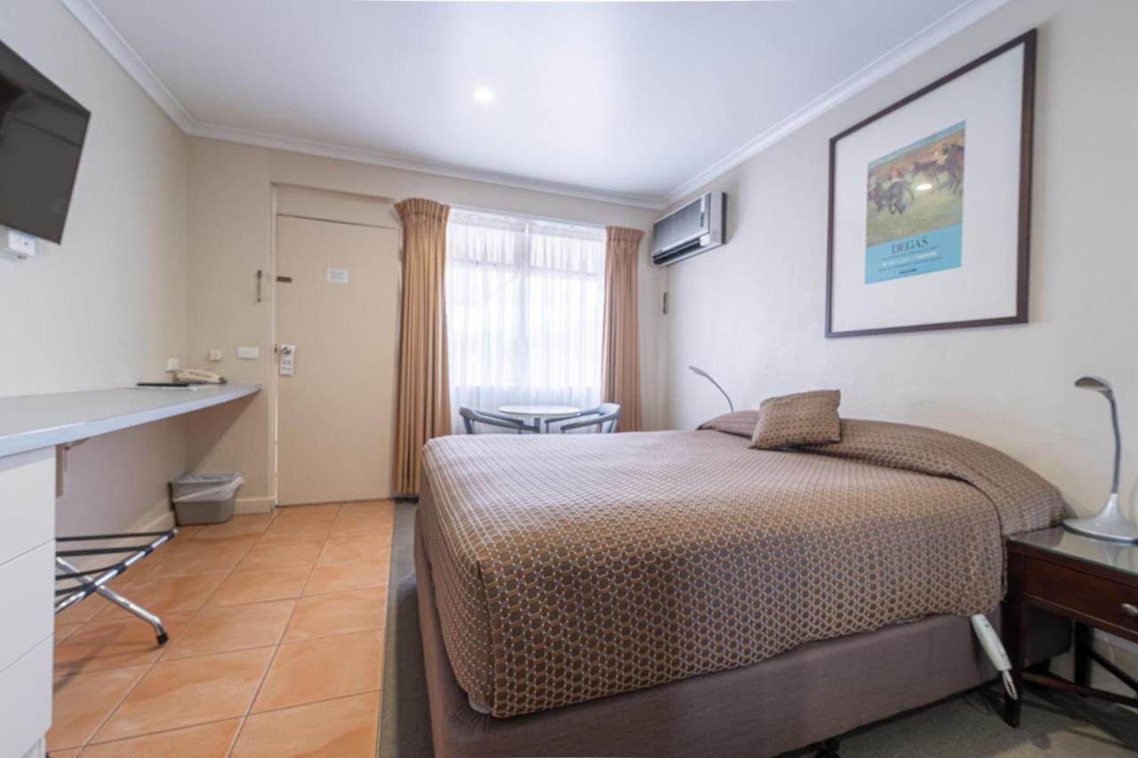 Forrest Hotel & Apartments Canberra Esterno foto
