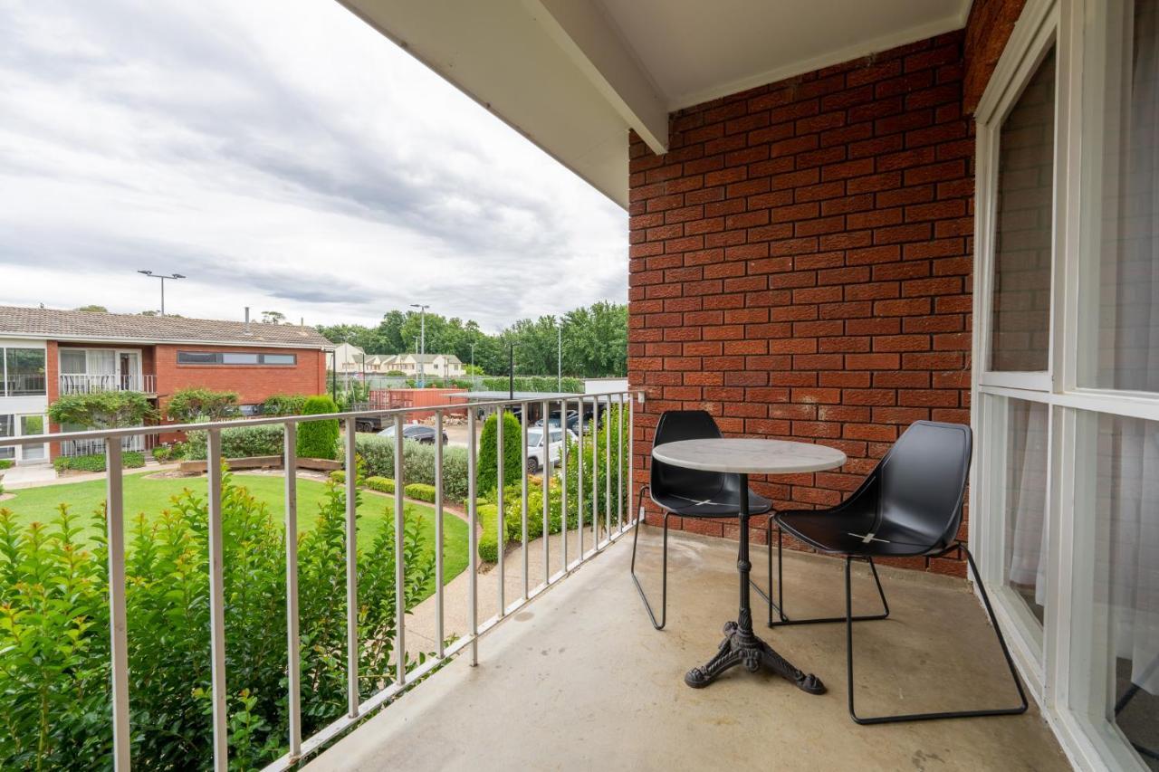 Forrest Hotel & Apartments Canberra Esterno foto