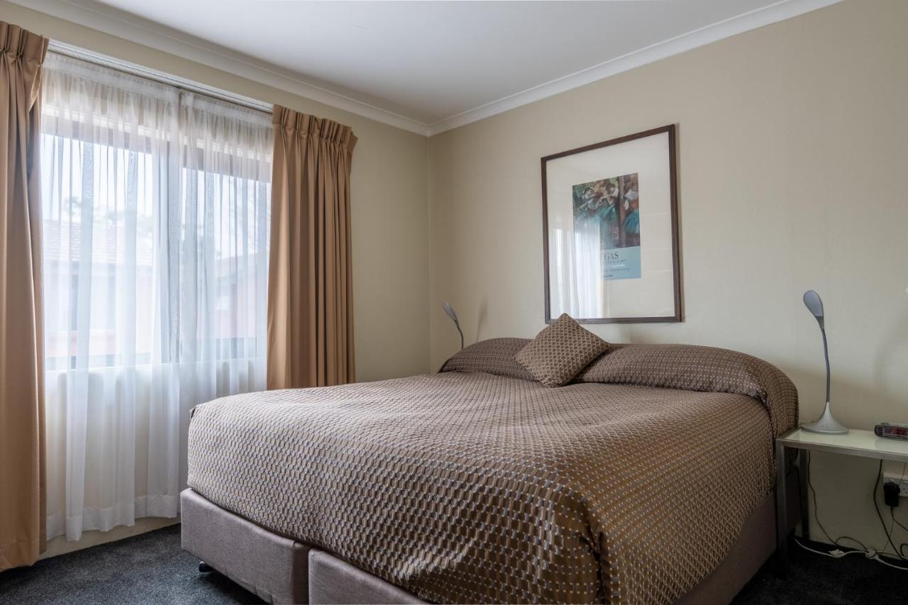 Forrest Hotel & Apartments Canberra Esterno foto