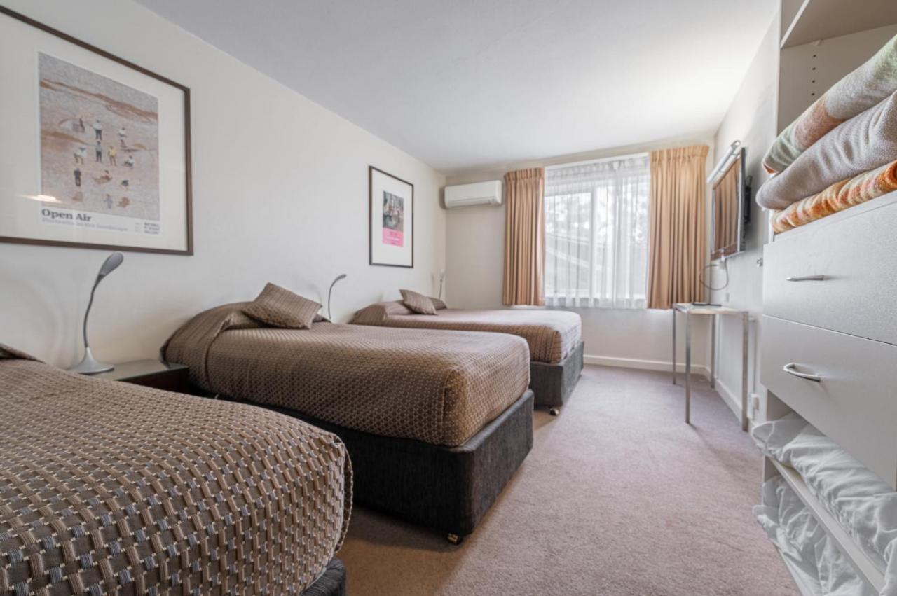 Forrest Hotel & Apartments Canberra Esterno foto