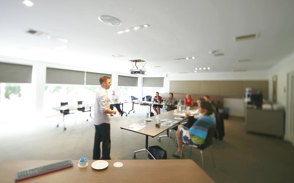 Forrest Hotel & Apartments Canberra Esterno foto