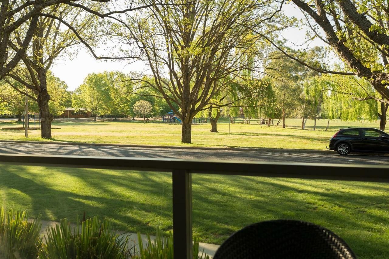 Forrest Hotel & Apartments Canberra Esterno foto